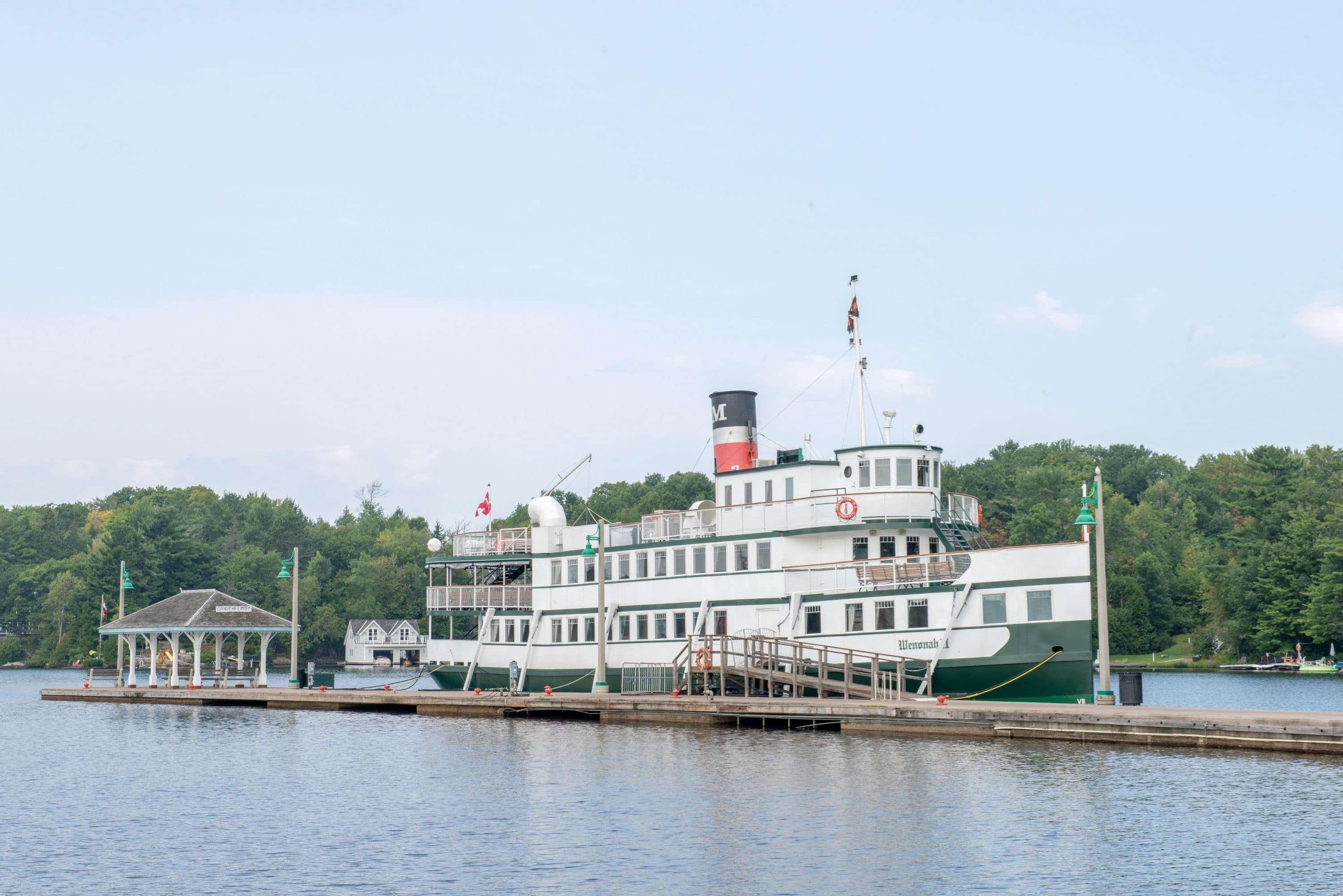 Howard Johnson By Wyndham Gravenhurst Exterior foto